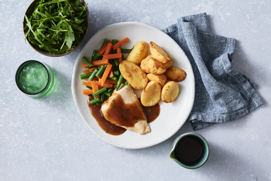 Hearty Roast Chicken Meal with Veg and Gravy - Regular